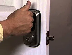 Lock Locksmith Tech Rowlett, TX 972-512-6390 - 24-7-locksmith-key-service