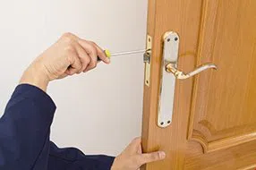 Lock Locksmith Tech Rowlett, TX 972-512-6390 - lock-changing